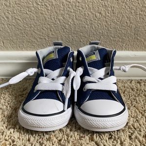 New Navy Converse size 5
